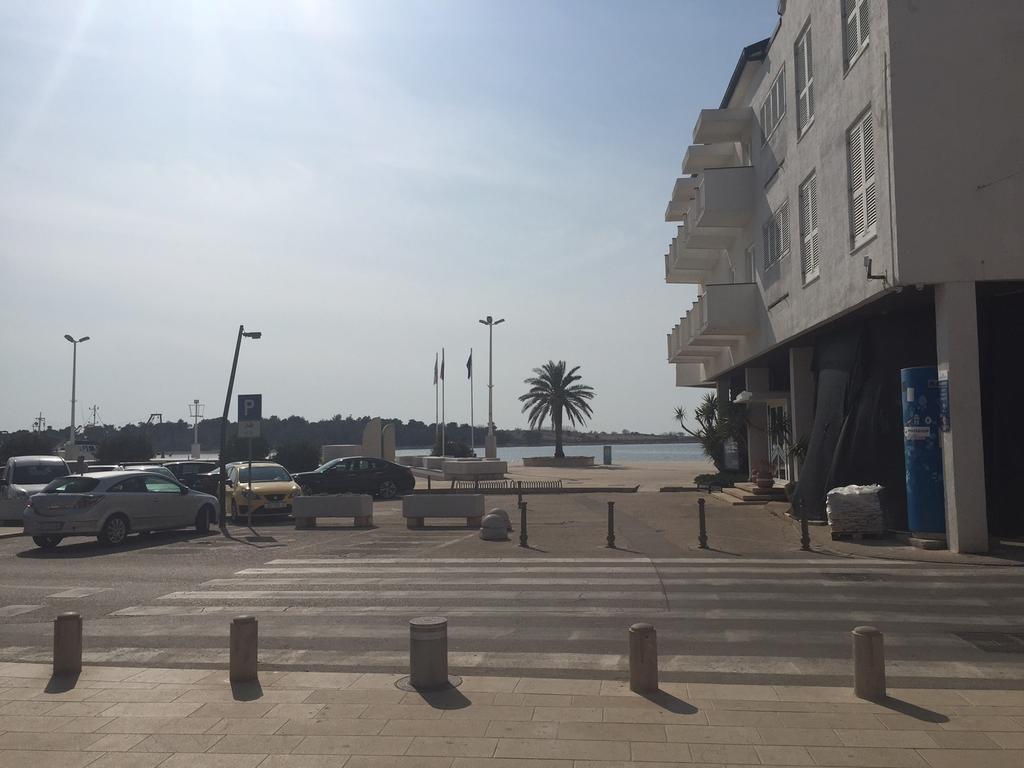 Apartments Bazilika Novalja Exterior foto